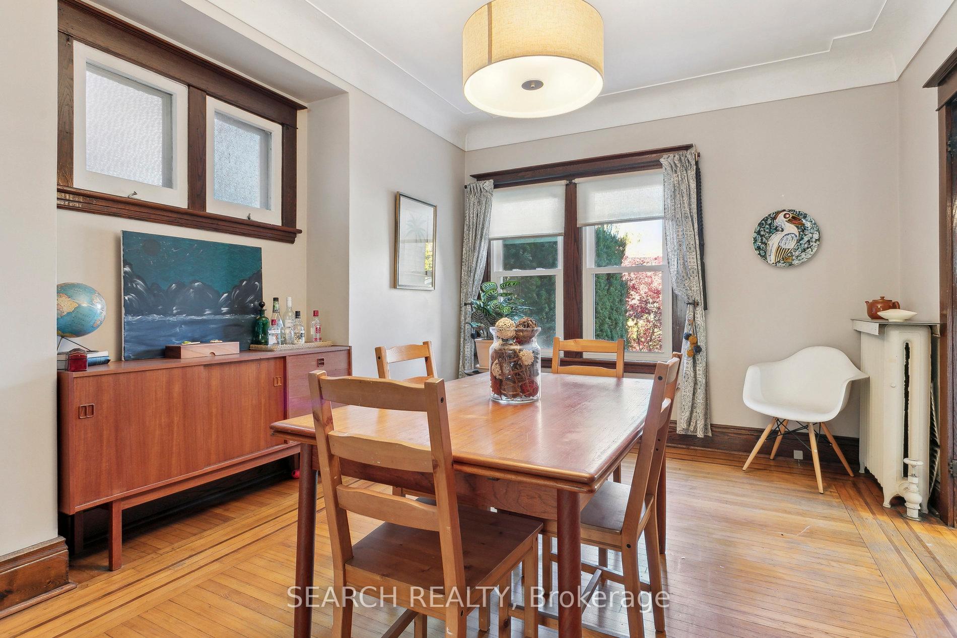 Photo 10 of 28 Hilda Avenue, Hamilton, Crown Point — HOMEH