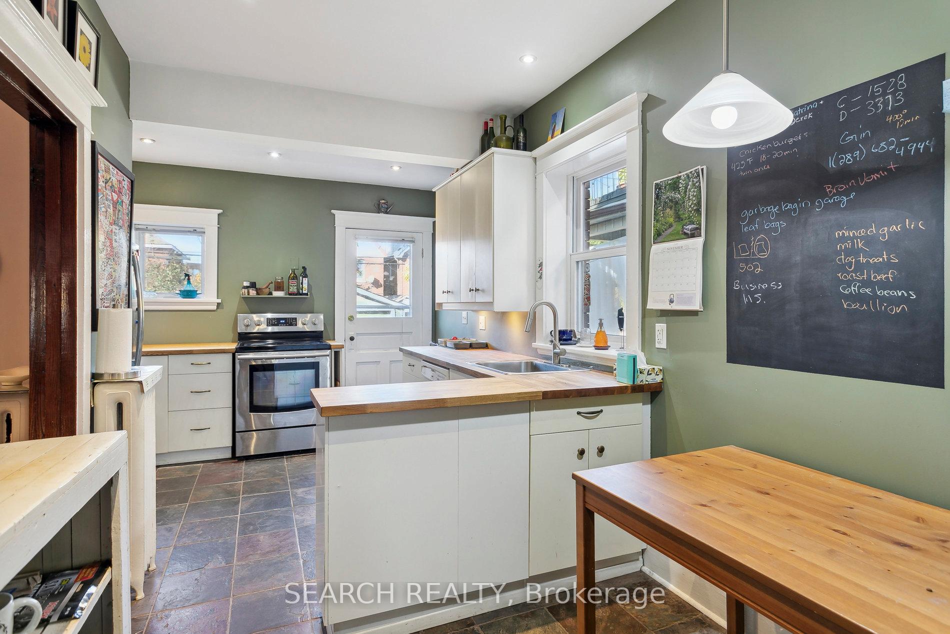 Photo 12 of 28 Hilda Avenue, Hamilton, Crown Point — HOMEH