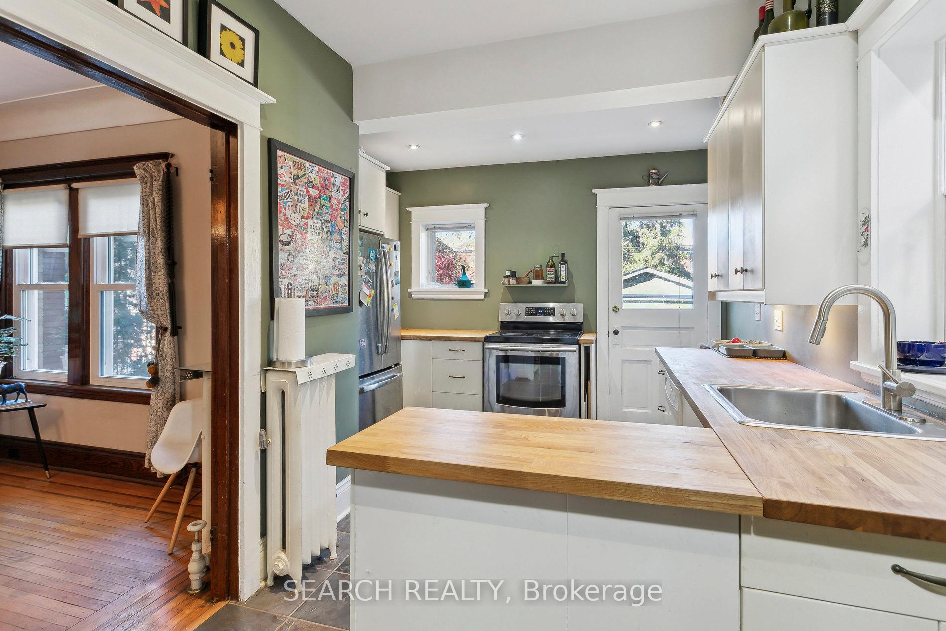 Photo 13 of 28 Hilda Avenue, Hamilton, Crown Point — HOMEH