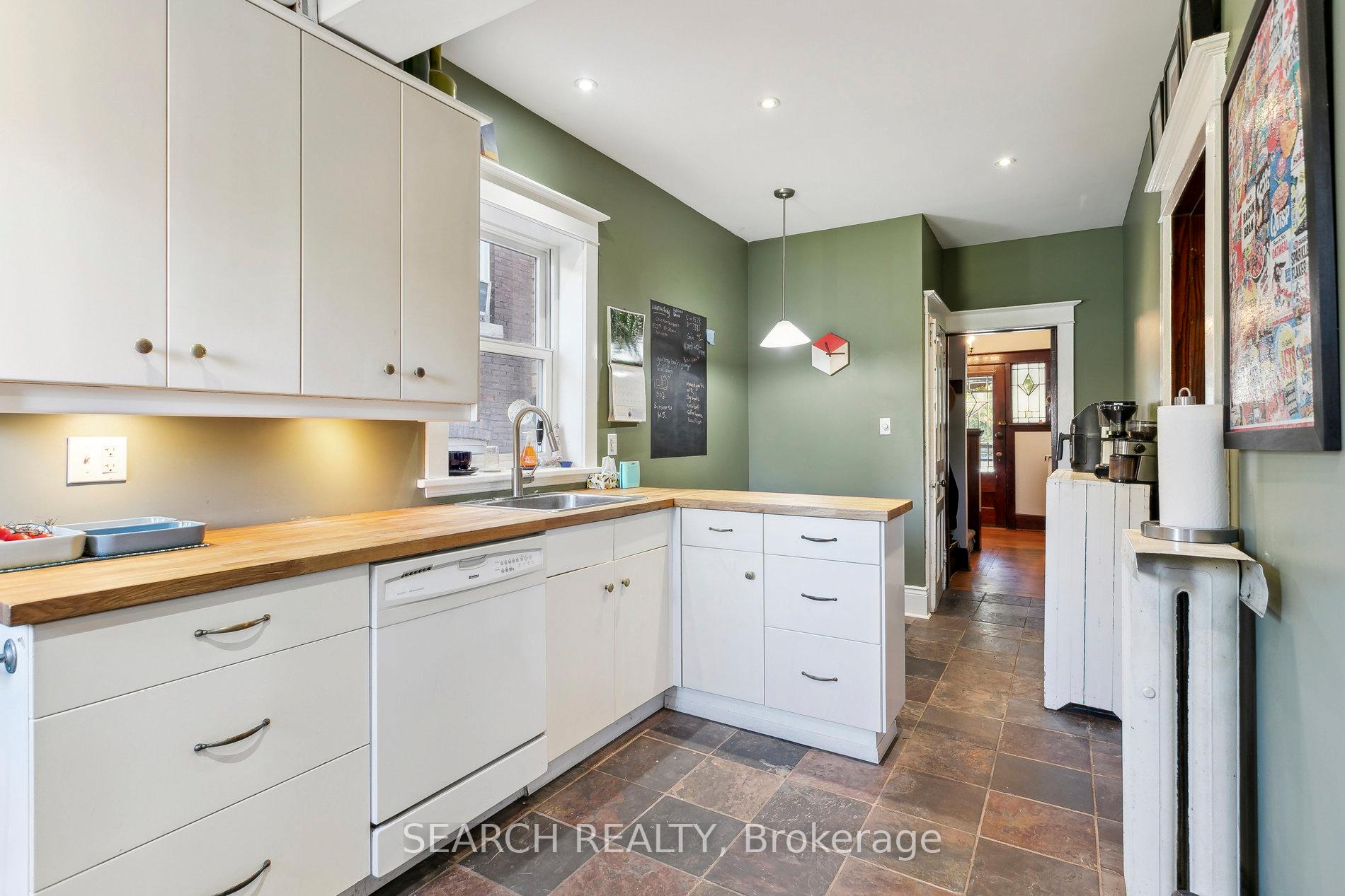 Photo 14 of 28 Hilda Avenue, Hamilton, Crown Point — HOMEH