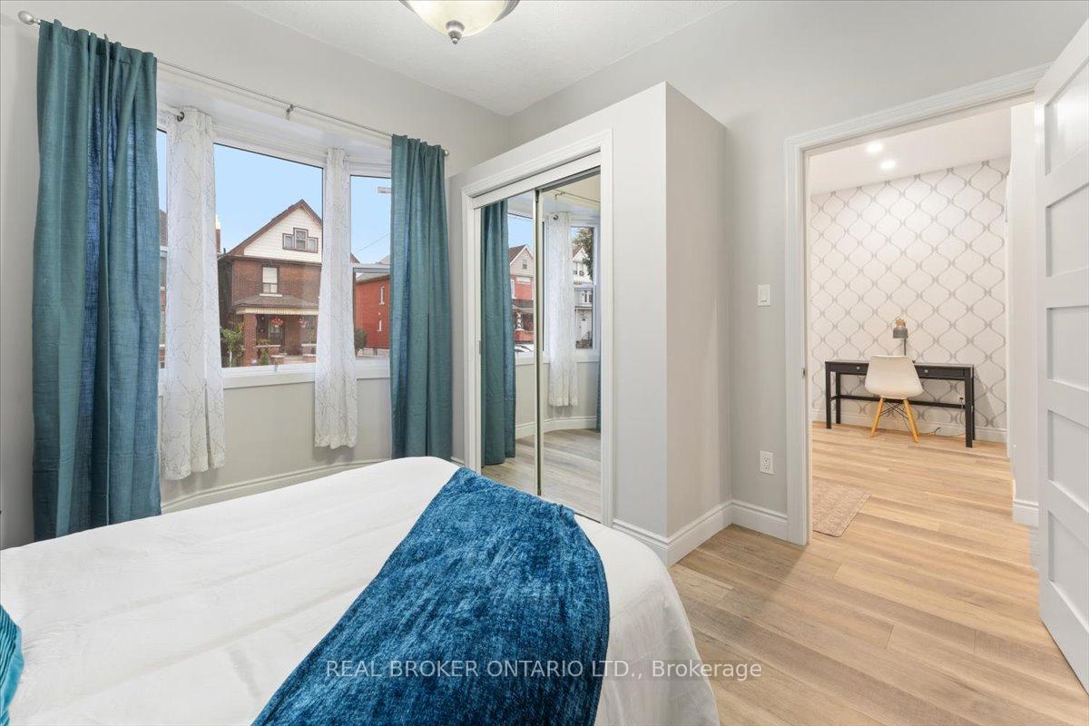 Photo 6 of 72 Leeming Street, Hamilton, Landsdale — HOMEH