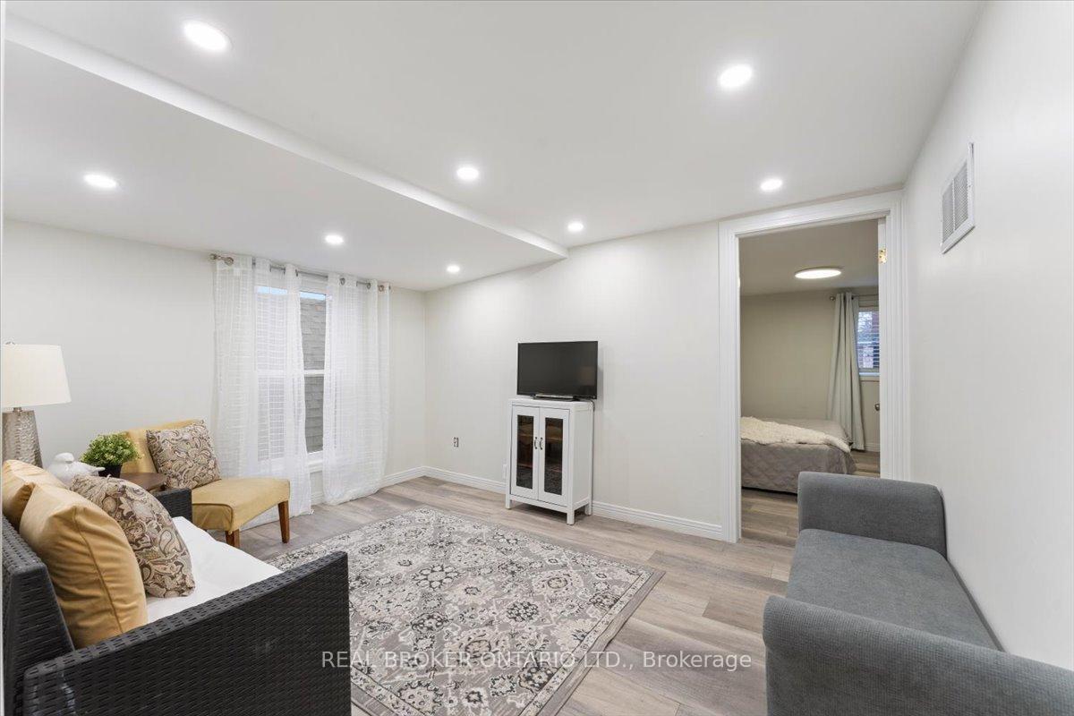 Photo 27 of 72 Leeming Street, Hamilton, Landsdale — HOMEH