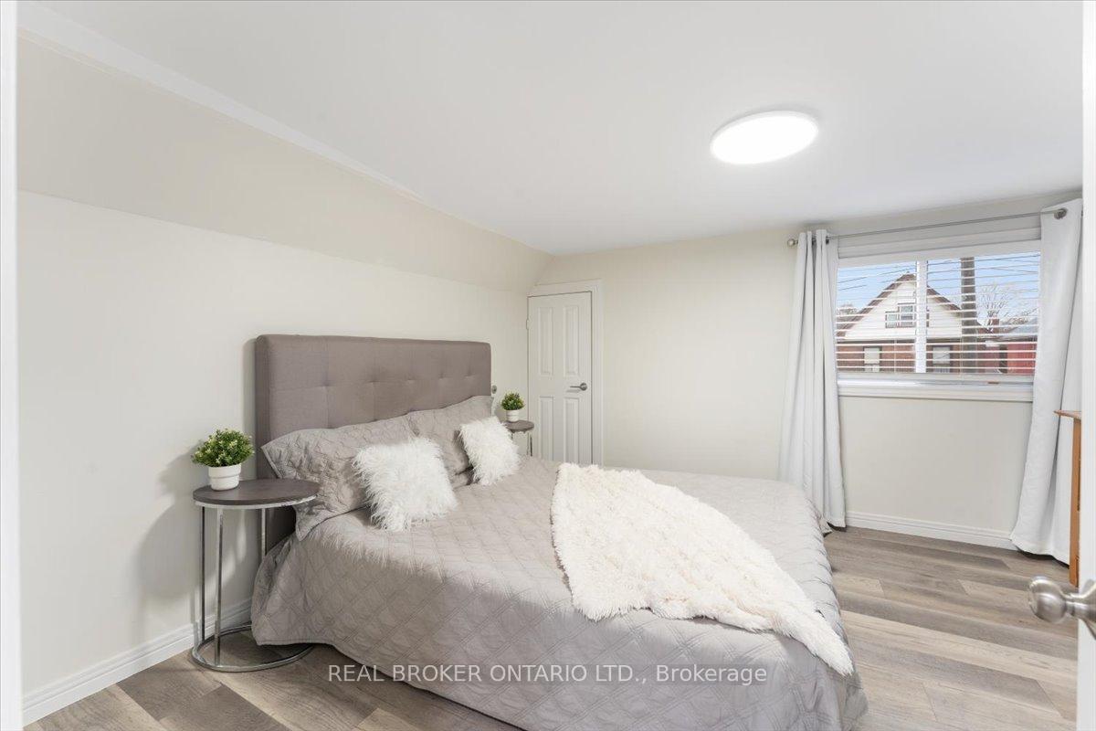 Photo 30 of 72 Leeming Street, Hamilton, Landsdale — HOMEH