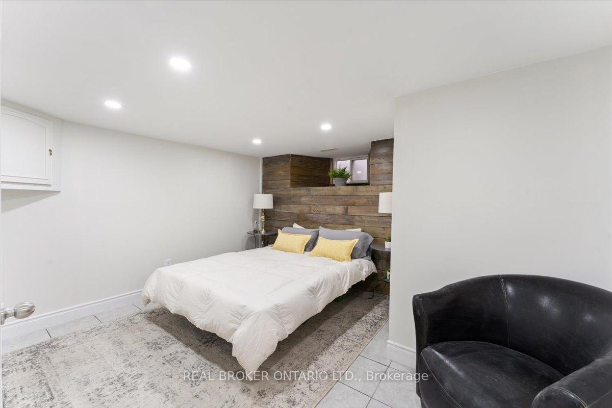 Photo 35 of 72 Leeming Street, Hamilton, Landsdale — HOMEH