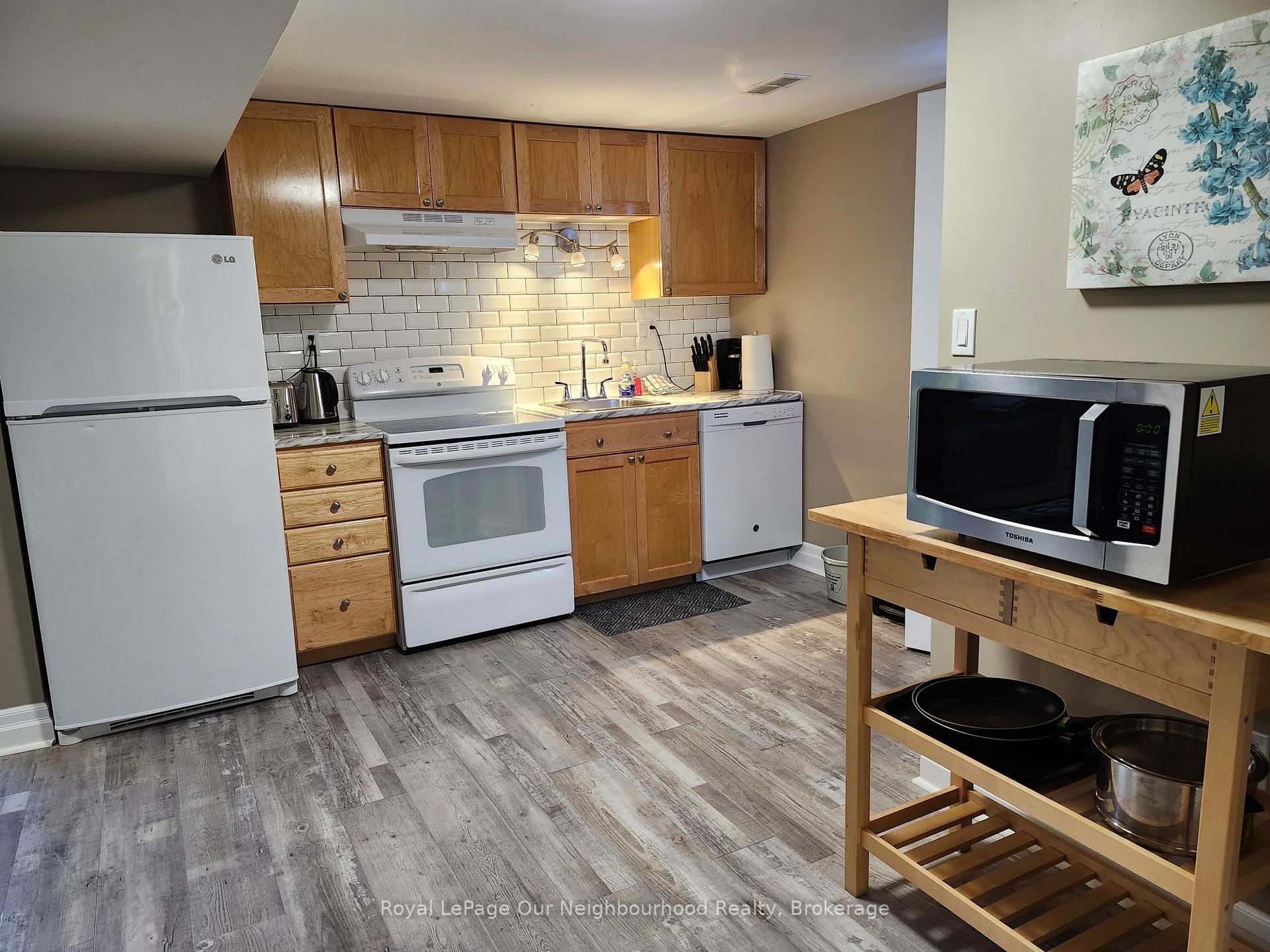Photo 1 of Unit Lower, 21 Sunset Road, Clarington, Bowmanville — HOMEH