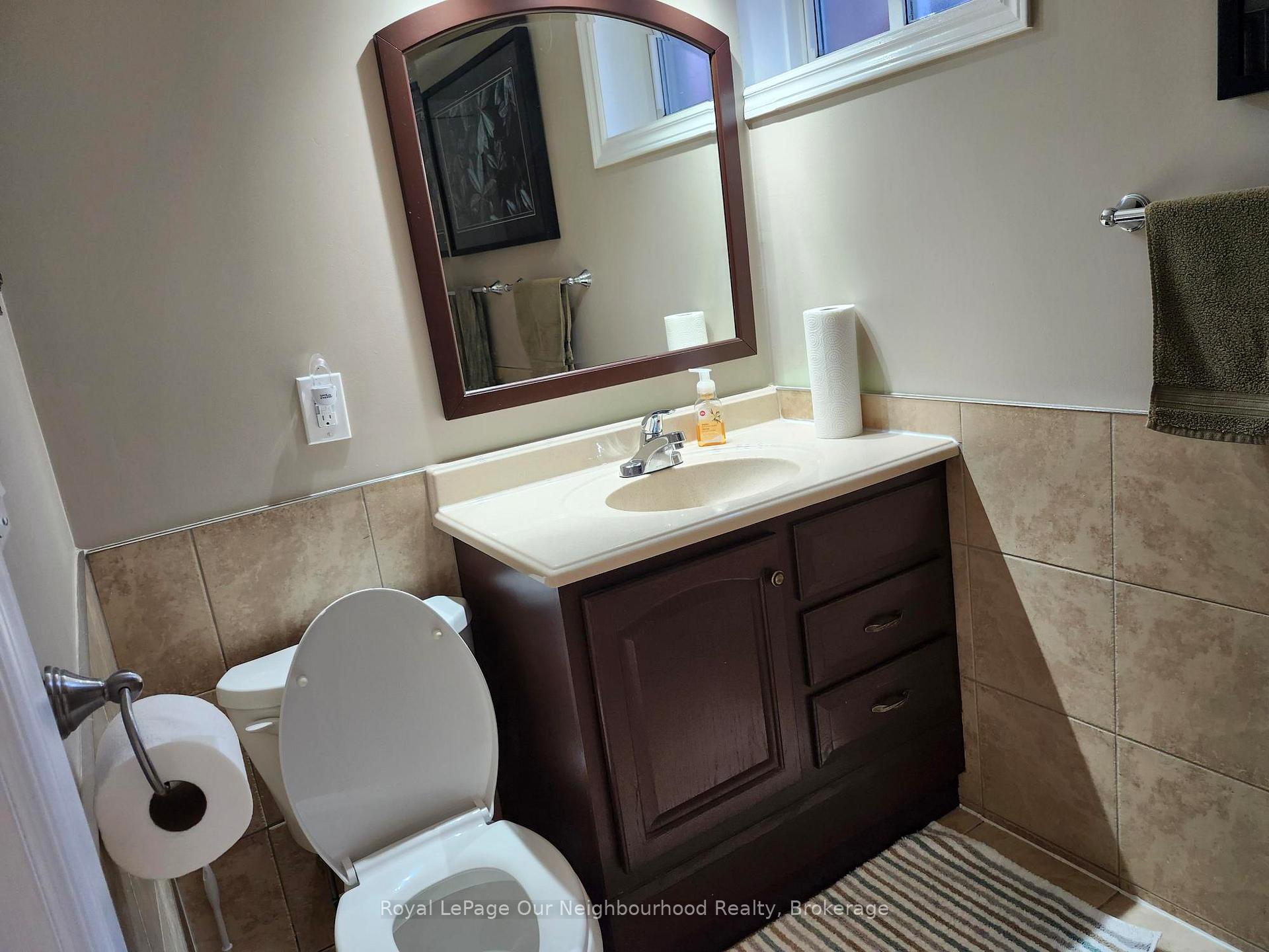 Photo 6 of Unit Lower, 21 Sunset Road, Clarington, Bowmanville — HOMEH