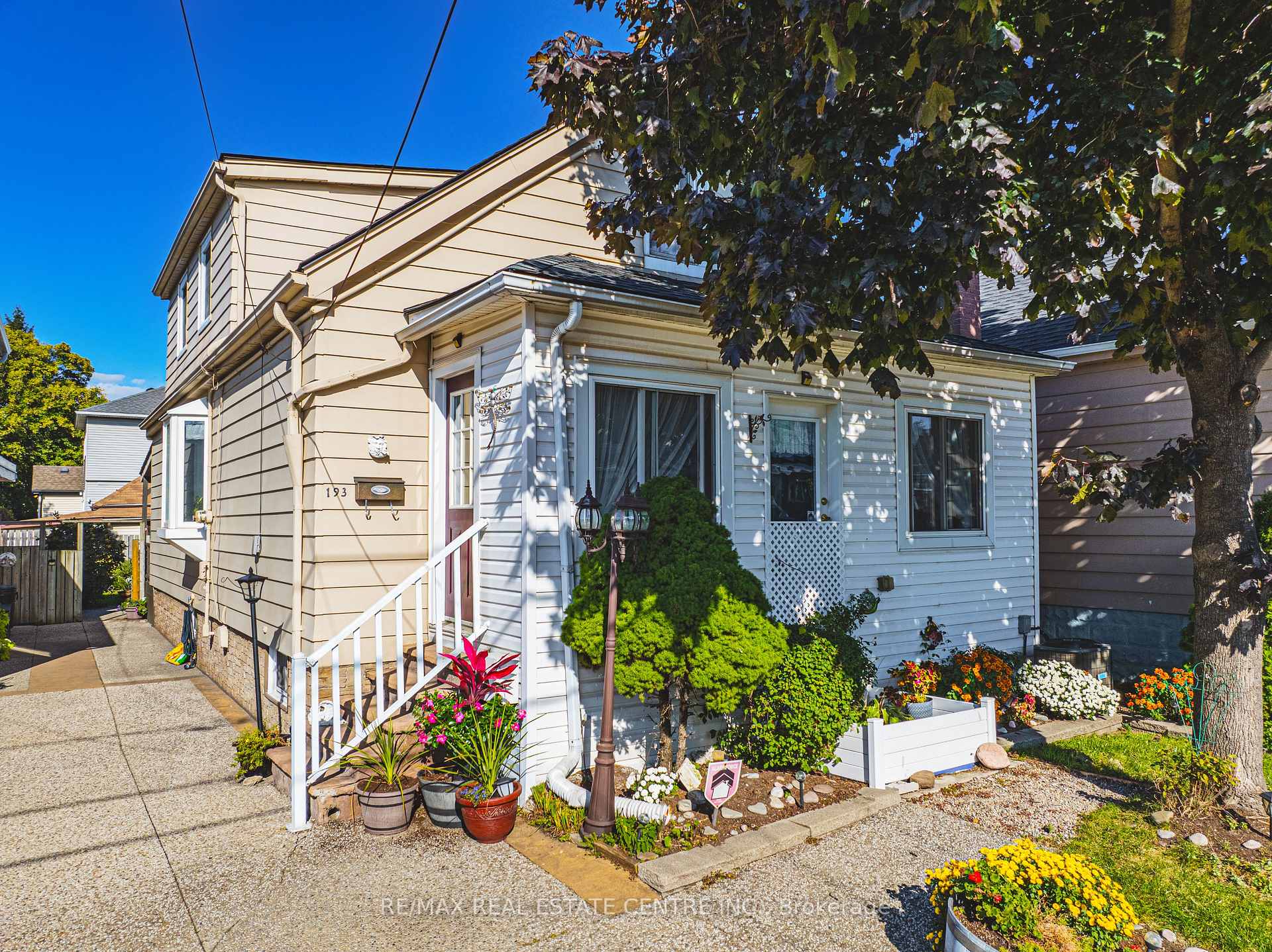 Photo 2 of 193 Campbell Avenue, Hamilton, Crown Point — HOMEH
