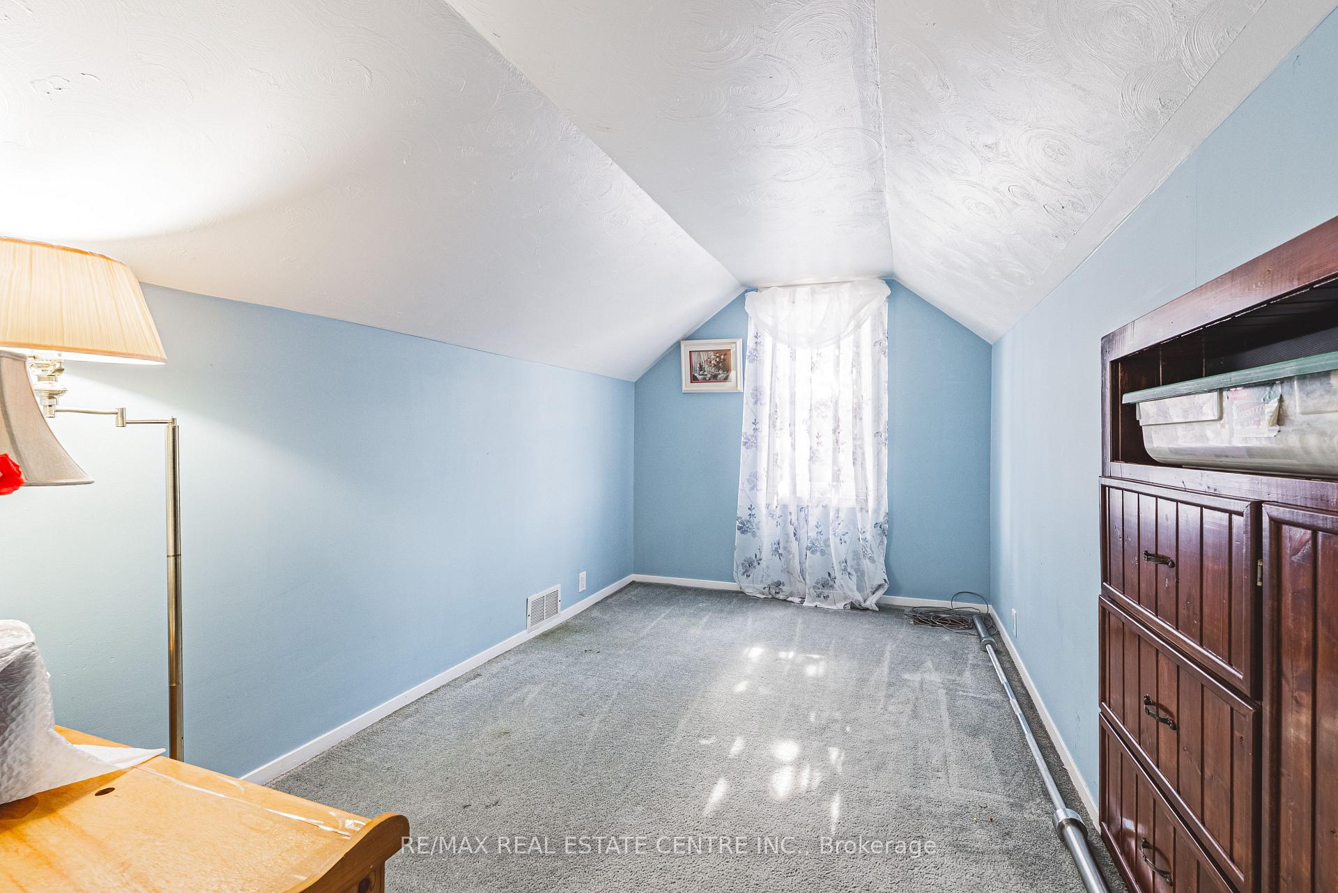 Photo 60 of 193 Campbell Avenue, Hamilton, Crown Point — HOMEH