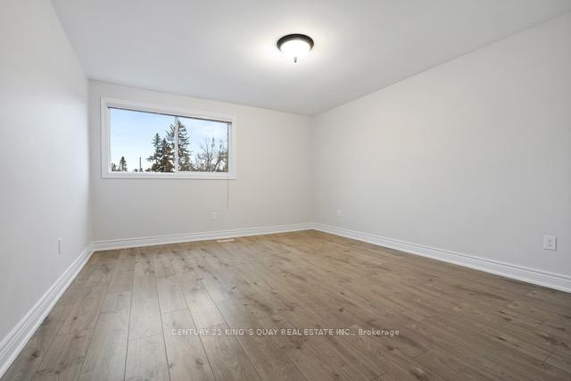 Photo 21 of 37 New Port Way, Markham, Thornhill — HOMEH