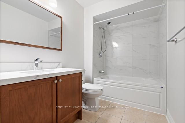 Photo 24 of 37 New Port Way, Markham, Thornhill — HOMEH