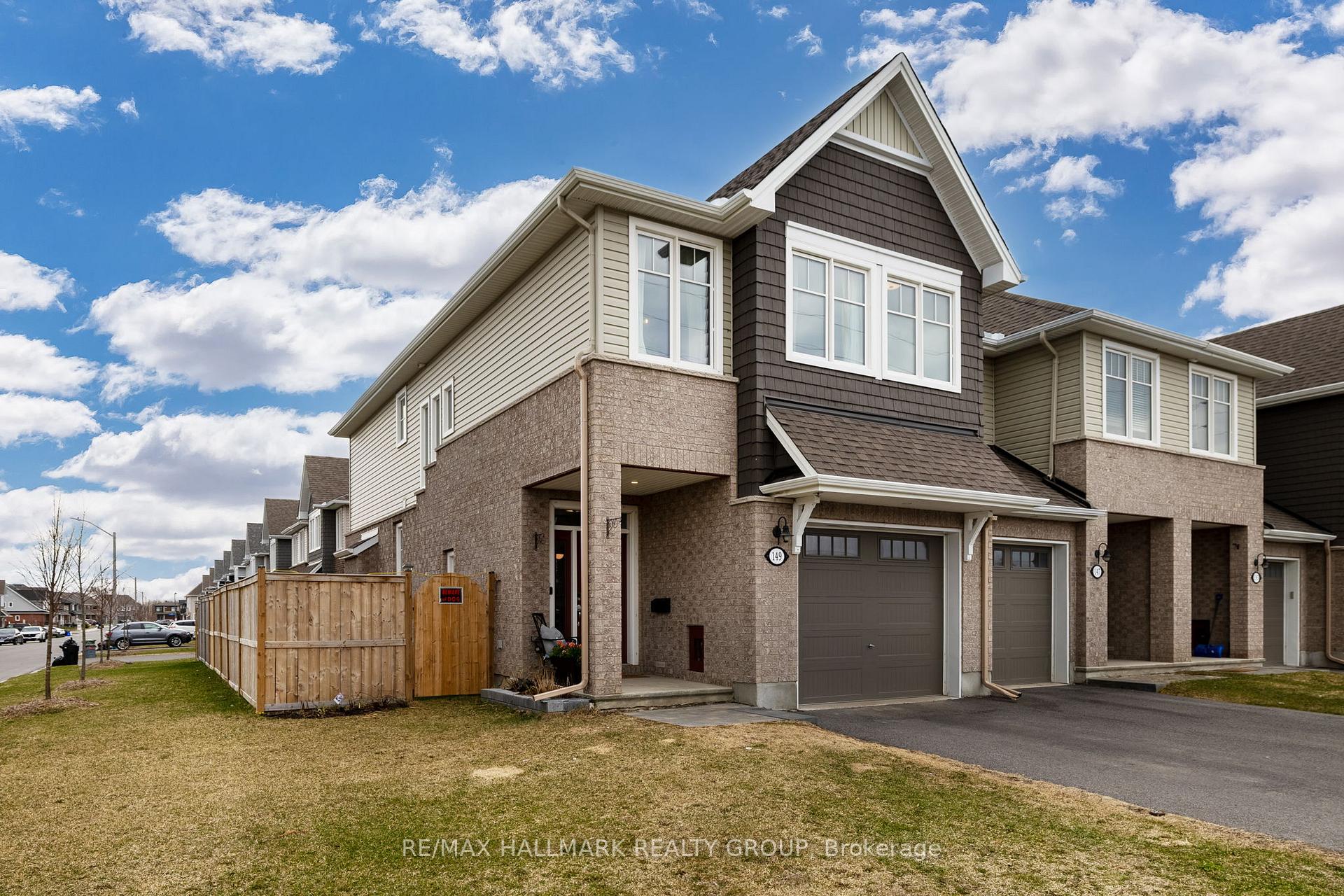 Photo 2 of 149 Angelonia Crescent, Ottawa, Blossom Park/Kemp Park/Findlay Creek — HOMEH