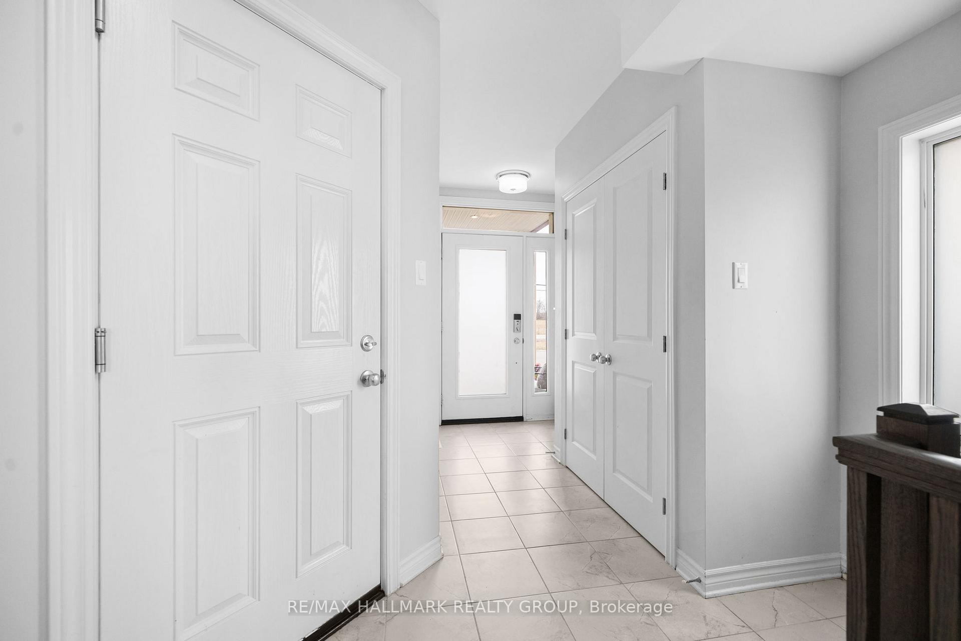 Photo 3 of 149 Angelonia Crescent, Ottawa, Blossom Park/Kemp Park/Findlay Creek — HOMEH
