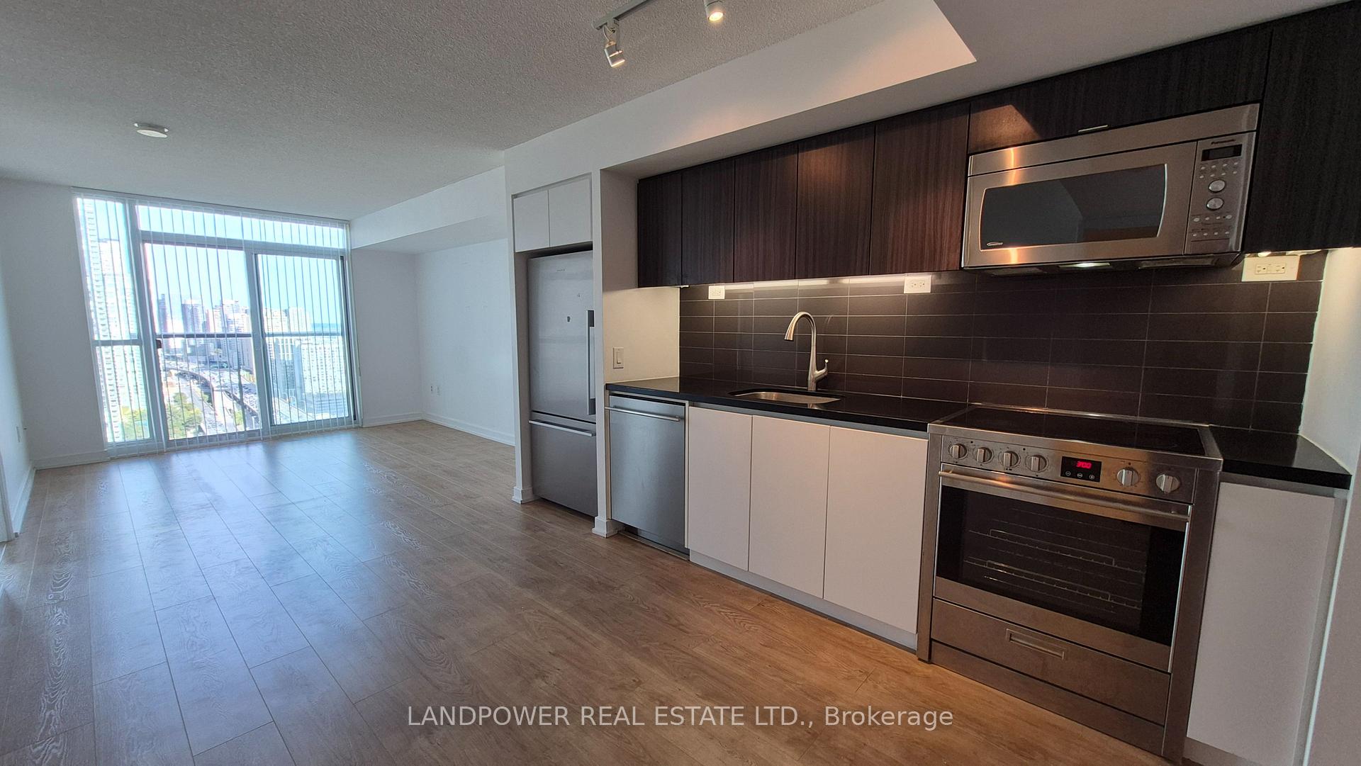 Photo 4 of Unit 3205, 75 Queens Wharf Road, Toronto, Waterfront Communities — HOMEH