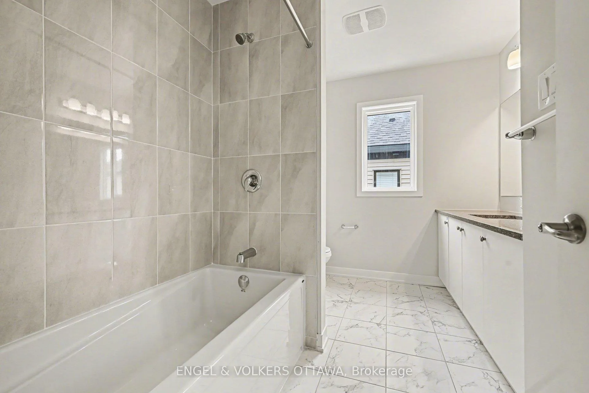 Photo 10 of 748 Tincture Place, Ottawa, Kanata - Rural Kanata (Central) — HOMEH