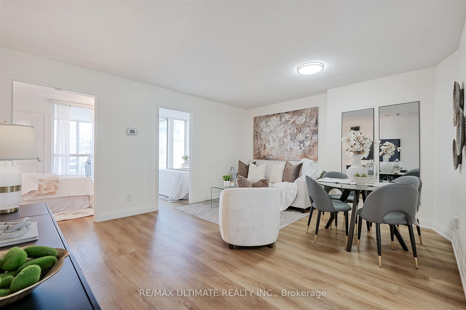 Photo 6 of Unit 2206, 55 Centre Avenue, Toronto, Bay Street Corridor — HOMEH