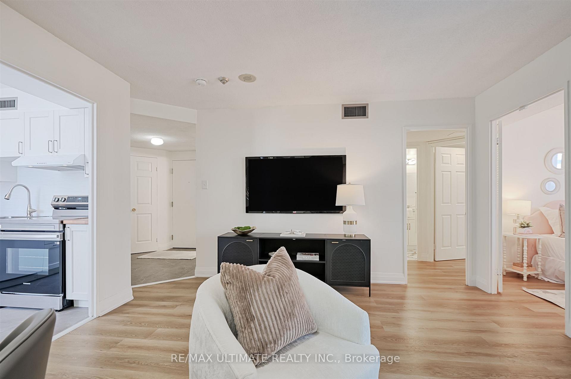 Photo 10 of Unit 2206, 55 Centre Avenue, Toronto, Bay Street Corridor — HOMEH