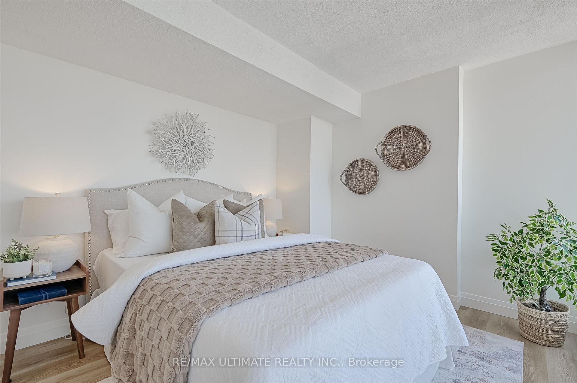 Photo 18 of Unit 2206, 55 Centre Avenue, Toronto, Bay Street Corridor — HOMEH