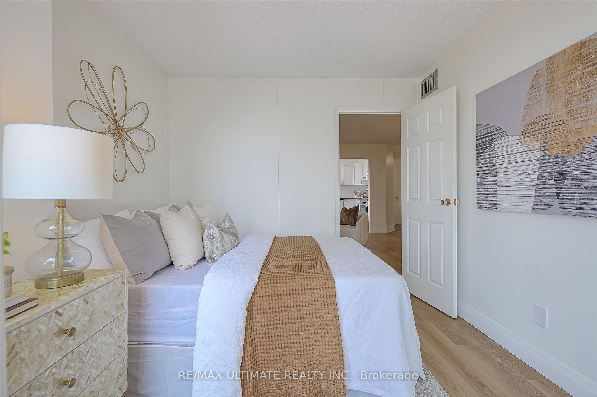 Photo 25 of Unit 2206, 55 Centre Avenue, Toronto, Bay Street Corridor — HOMEH