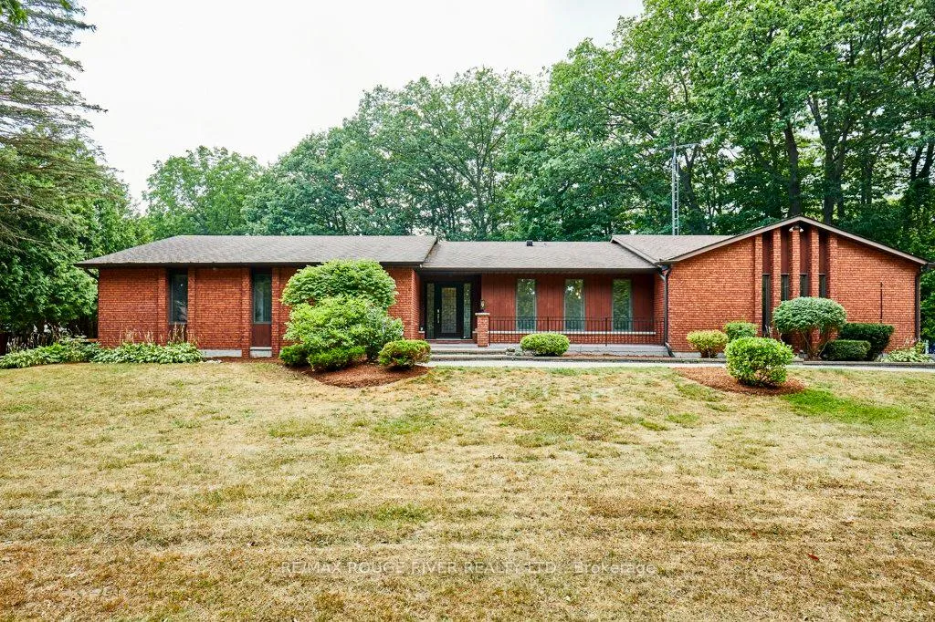 Photo 3 of 112 Old Varcoe Road, Clarington, Courtice — HOMEH