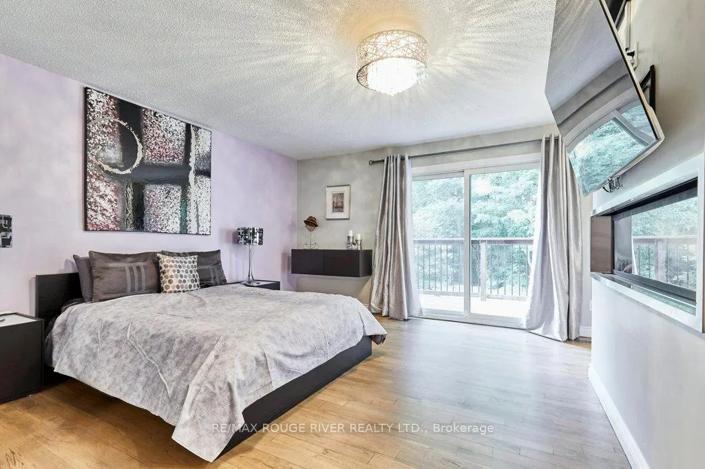 Photo 18 of 112 Old Varcoe Road, Clarington, Courtice — HOMEH