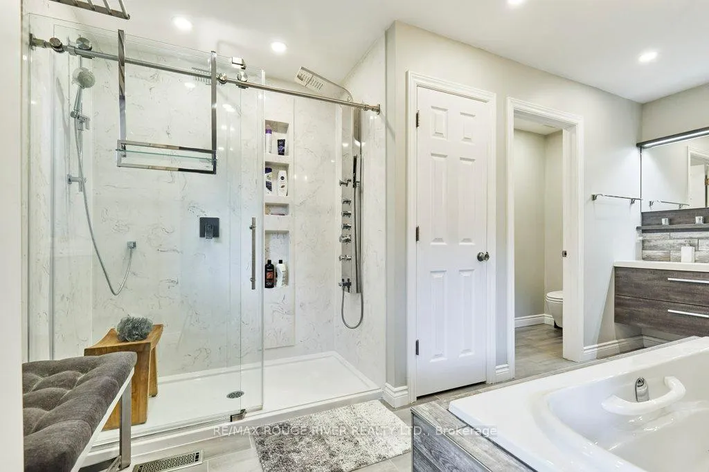 Photo 21 of 112 Old Varcoe Road, Clarington, Courtice — HOMEH