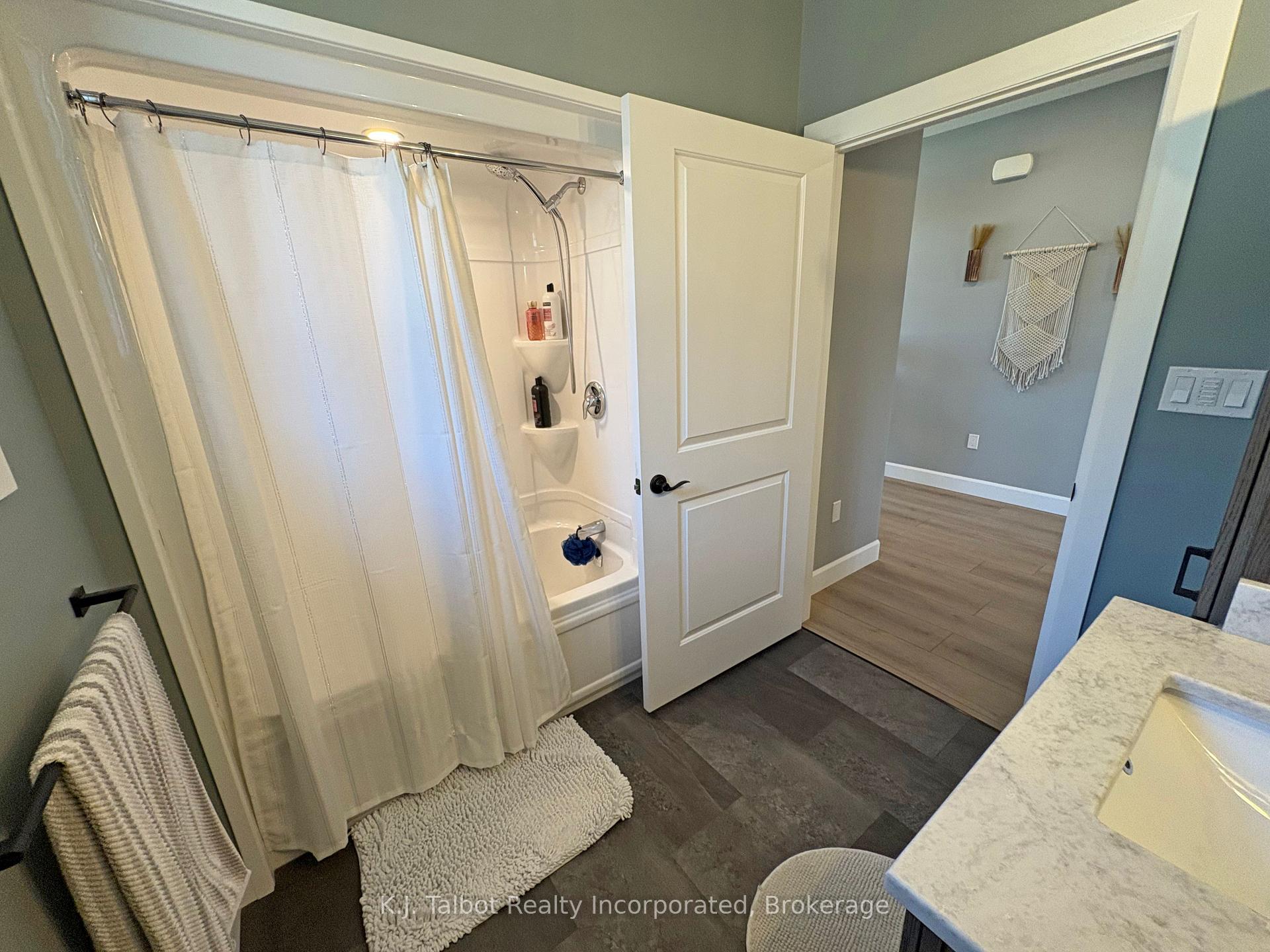 Photo 10 of 185 Shearwater Trail, Goderich, Goderich (Town) — HOMEH