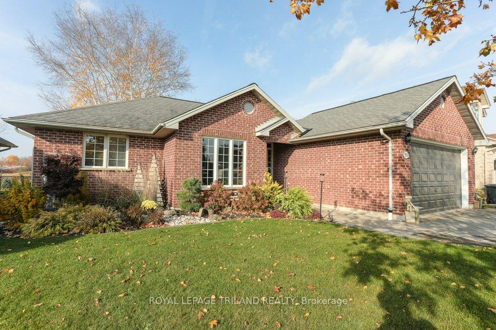 Photo 4 of 210 Snyders Avenue, Central Elgin, Belmont — HOMEH