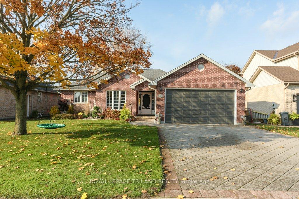 Photo 6 of 210 Snyders Avenue, Central Elgin, Belmont — HOMEH