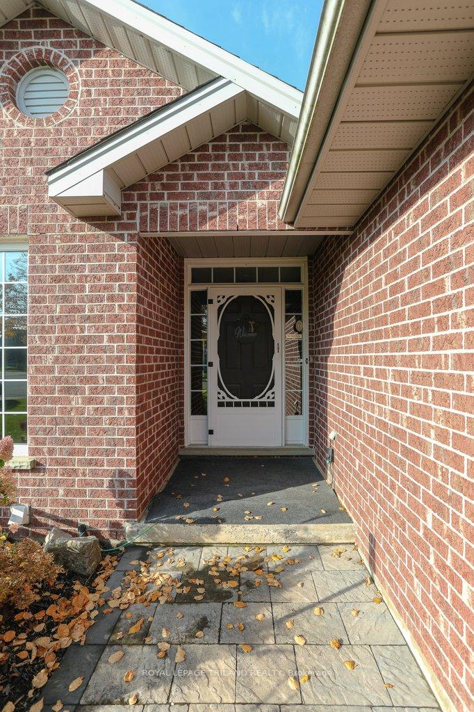 Photo 7 of 210 Snyders Avenue, Central Elgin, Belmont — HOMEH