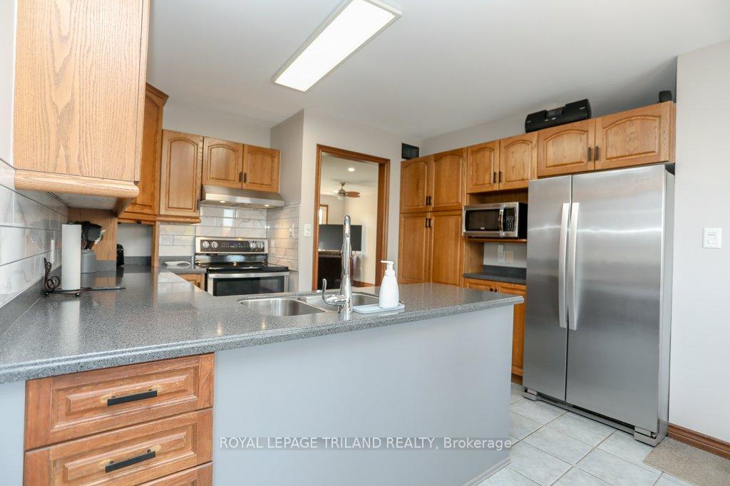 Photo 13 of 210 Snyders Avenue, Central Elgin, Belmont — HOMEH