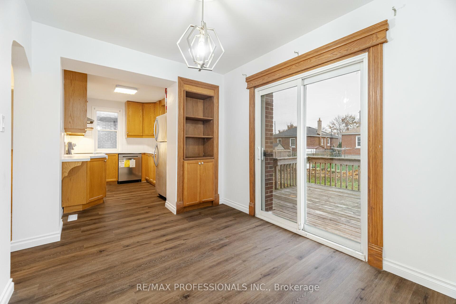 Photo 11 of 170 East 33rd Street E, Hamilton, Raleigh — HOMEH