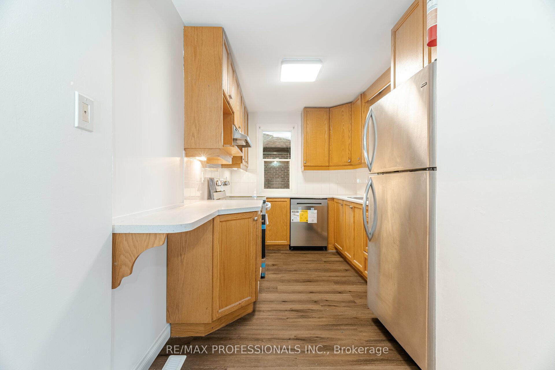 Photo 13 of 170 East 33rd Street E, Hamilton, Raleigh — HOMEH