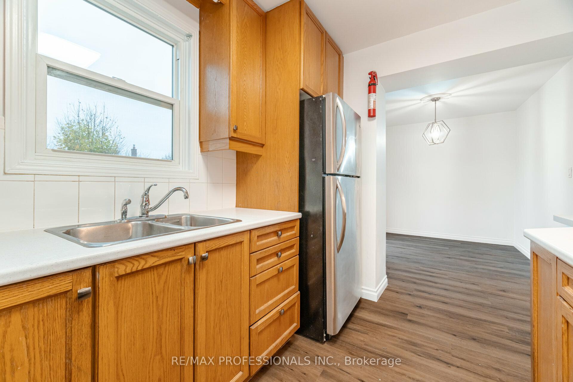 Photo 15 of 170 East 33rd Street E, Hamilton, Raleigh — HOMEH