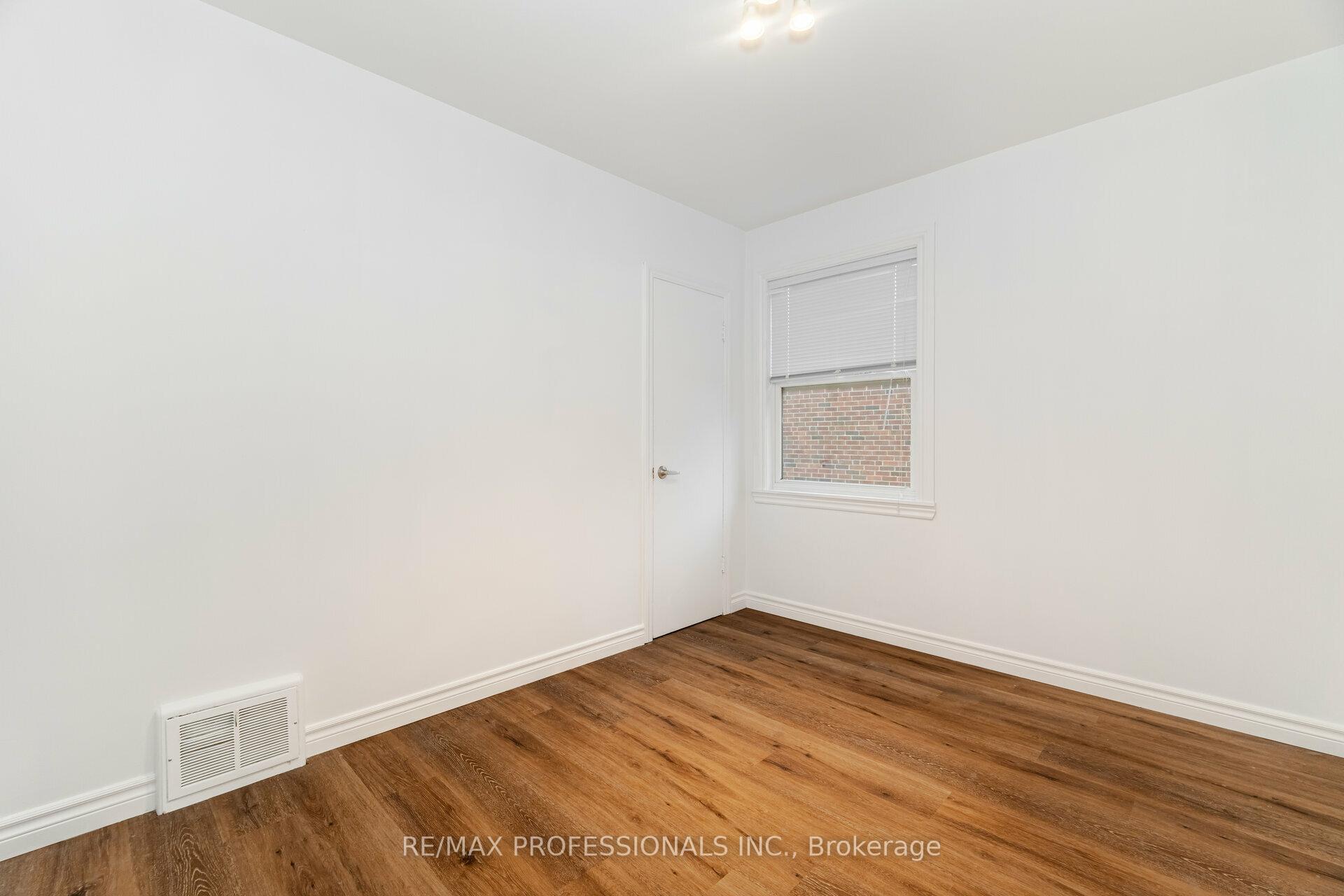Photo 17 of 170 East 33rd Street E, Hamilton, Raleigh — HOMEH