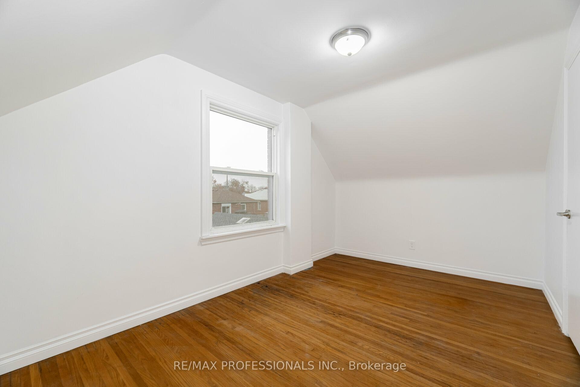 Photo 22 of 170 East 33rd Street E, Hamilton, Raleigh — HOMEH