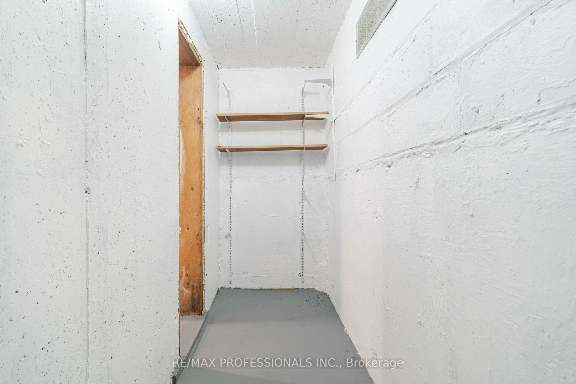 Photo 33 of 170 East 33rd Street E, Hamilton, Raleigh — HOMEH