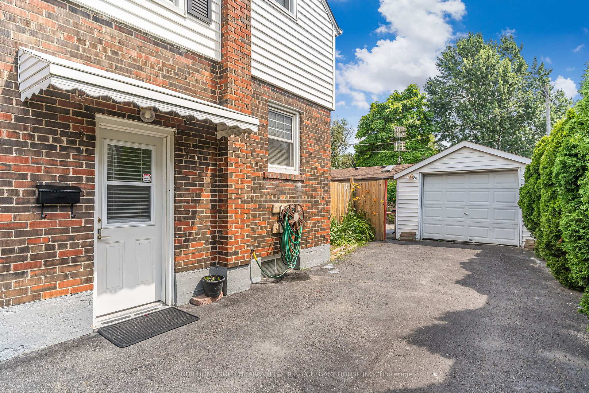 Photo 24 of 138 Westchester Crescent, St. Catharines, E. Chester — HOMEH
