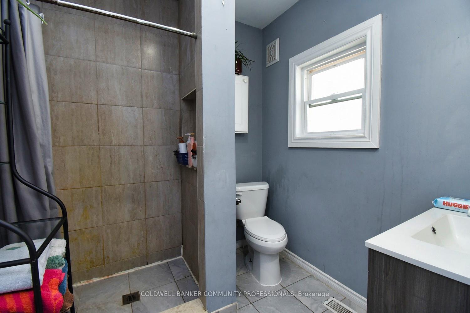 Photo 14 of 162 Newlands Avenue, Hamilton, Homeside — HOMEH