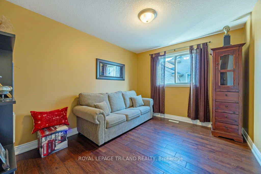 Photo 41 of 130 Axford Parkway, St. Thomas — HOMEH