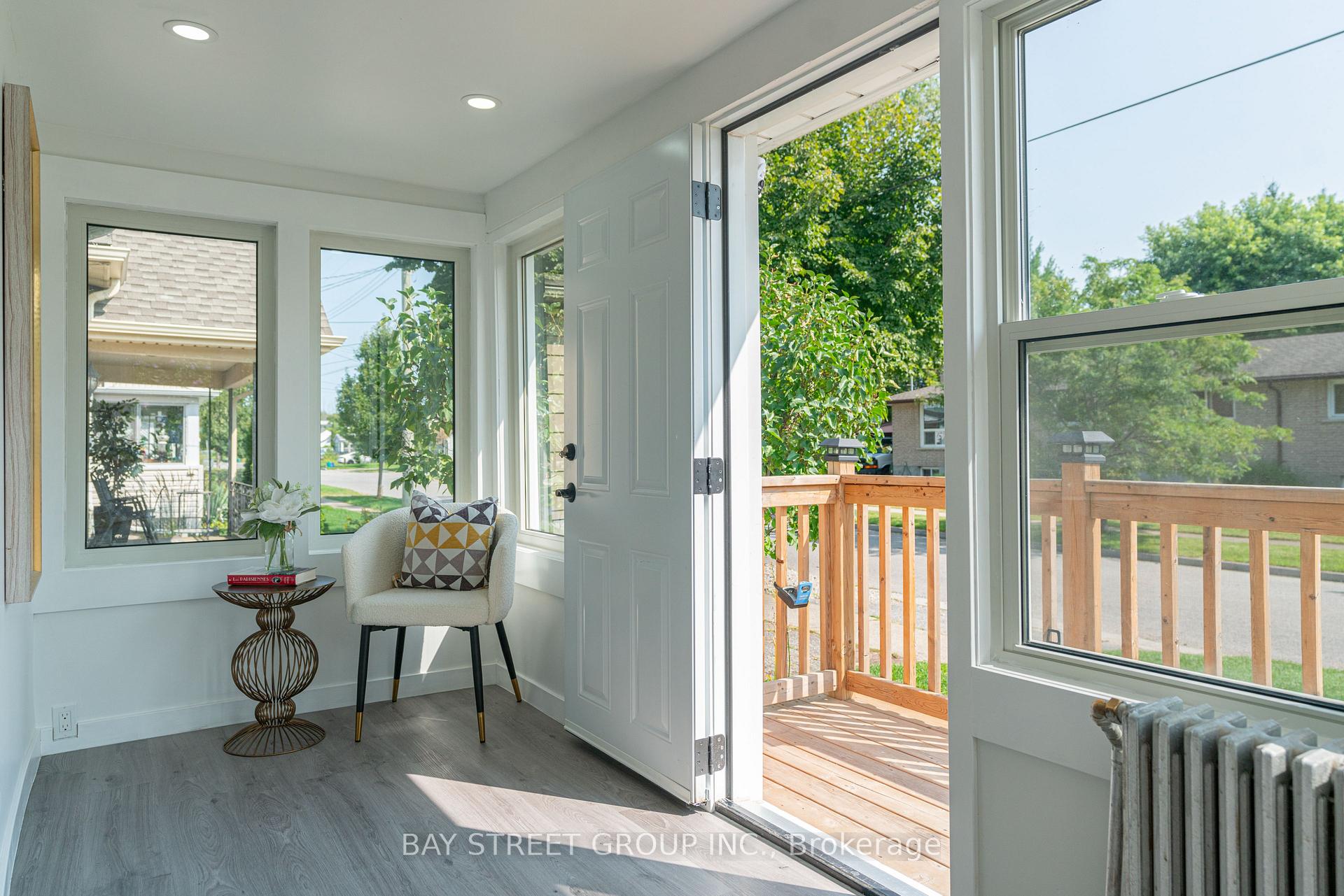 Photo 2 of 11 Marren Street, St. Catharines, Oakdale — HOMEH