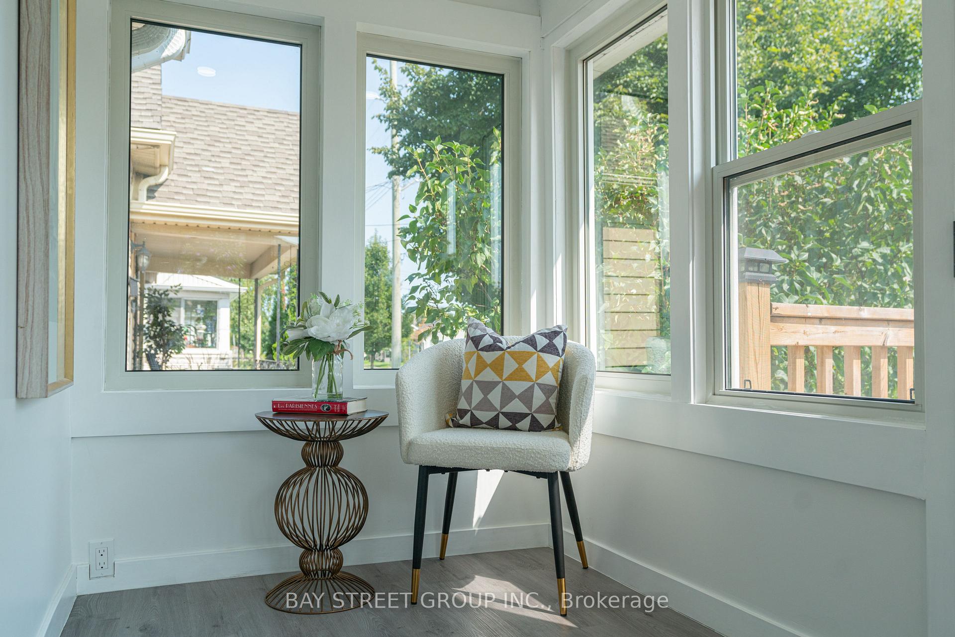 Photo 3 of 11 Marren Street, St. Catharines, Oakdale — HOMEH