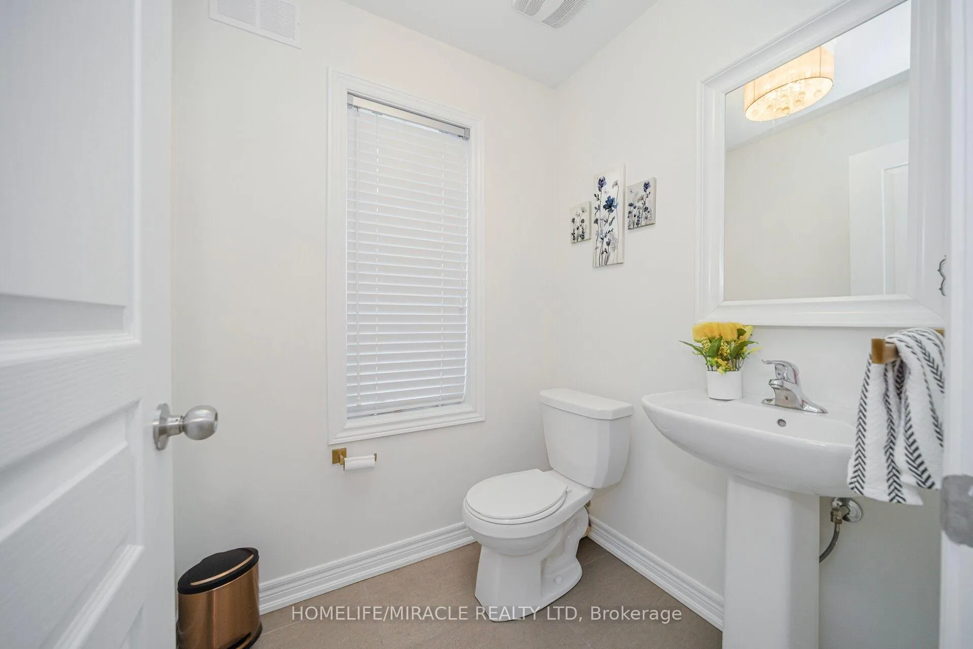 Photo 14 of 2 Aspen Hills Road, Brampton, Credit Valley — HOMEH