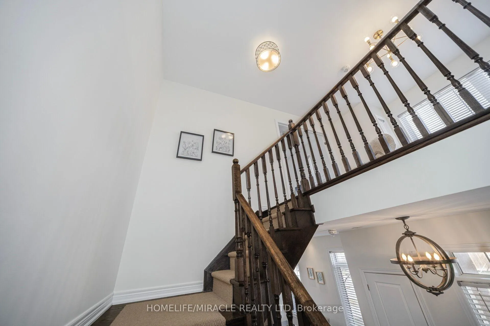 Photo 16 of 2 Aspen Hills Road, Brampton, Credit Valley — HOMEH