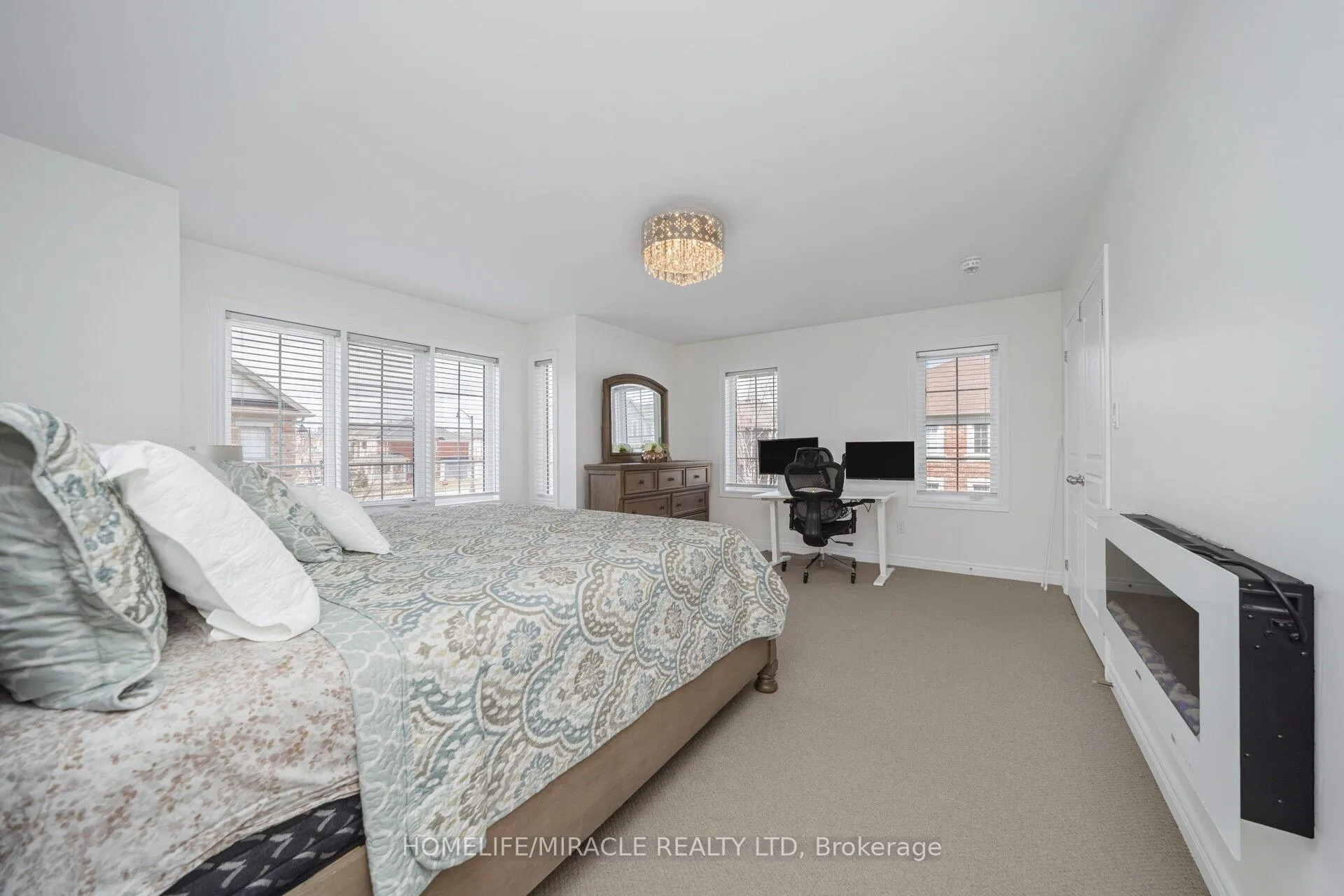 Photo 21 of 2 Aspen Hills Road, Brampton, Credit Valley — HOMEH