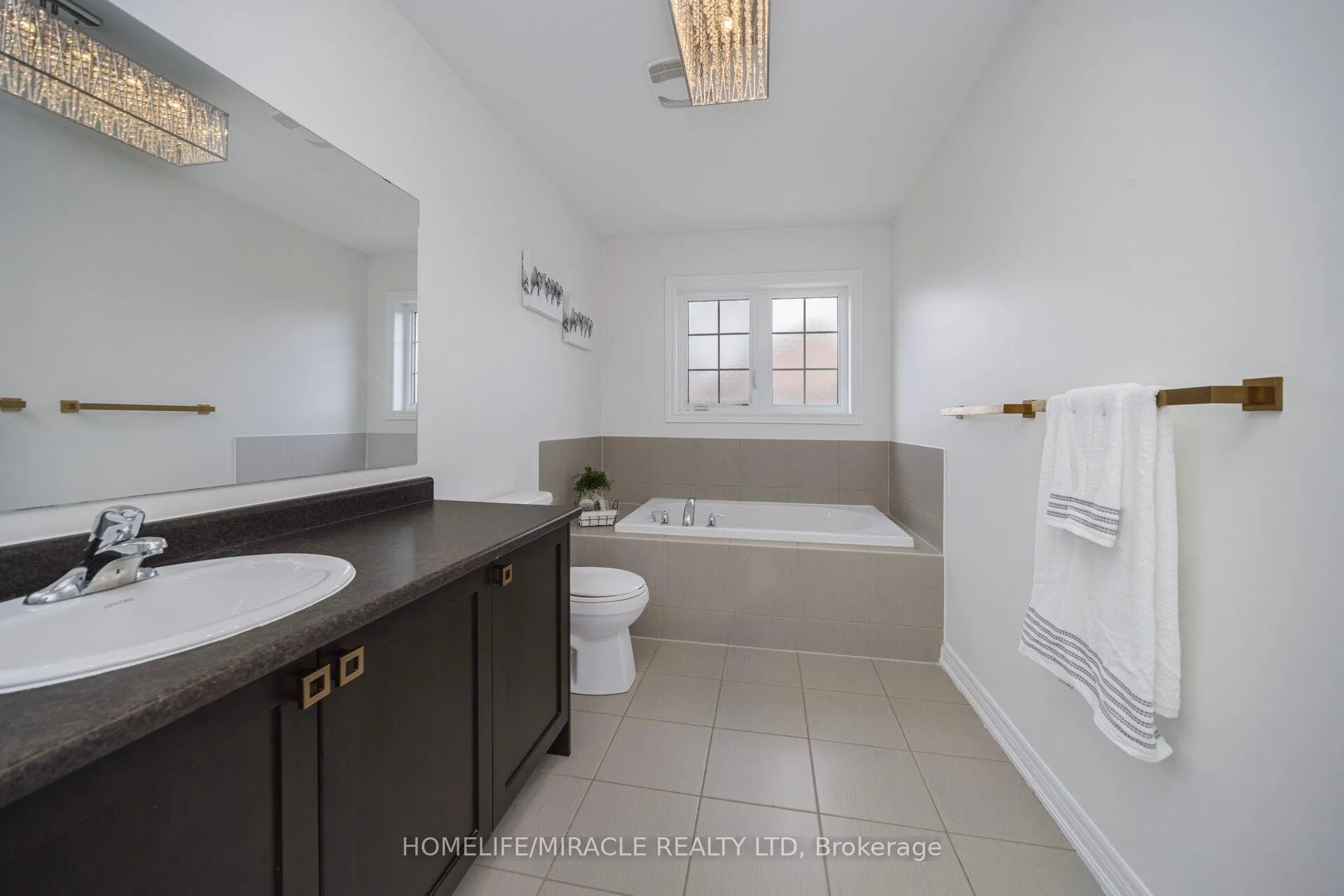 Photo 22 of 2 Aspen Hills Road, Brampton, Credit Valley — HOMEH
