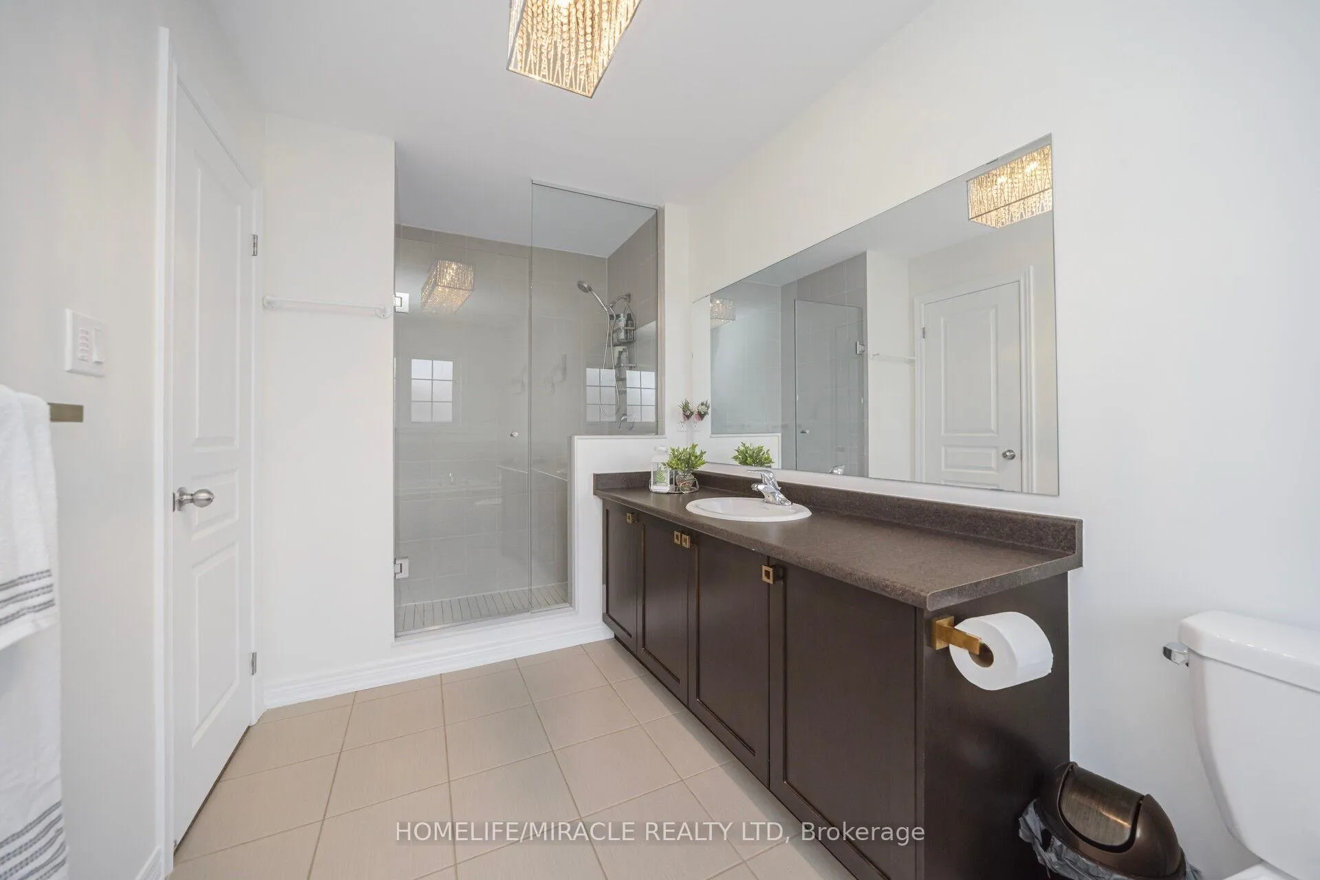 Photo 23 of 2 Aspen Hills Road, Brampton, Credit Valley — HOMEH