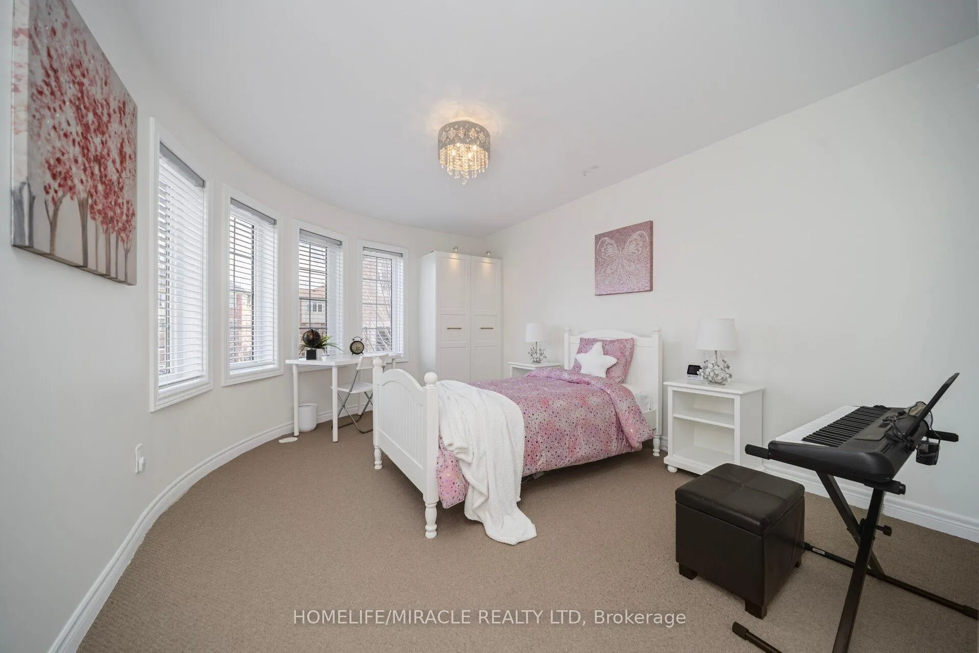 Photo 24 of 2 Aspen Hills Road, Brampton, Credit Valley — HOMEH