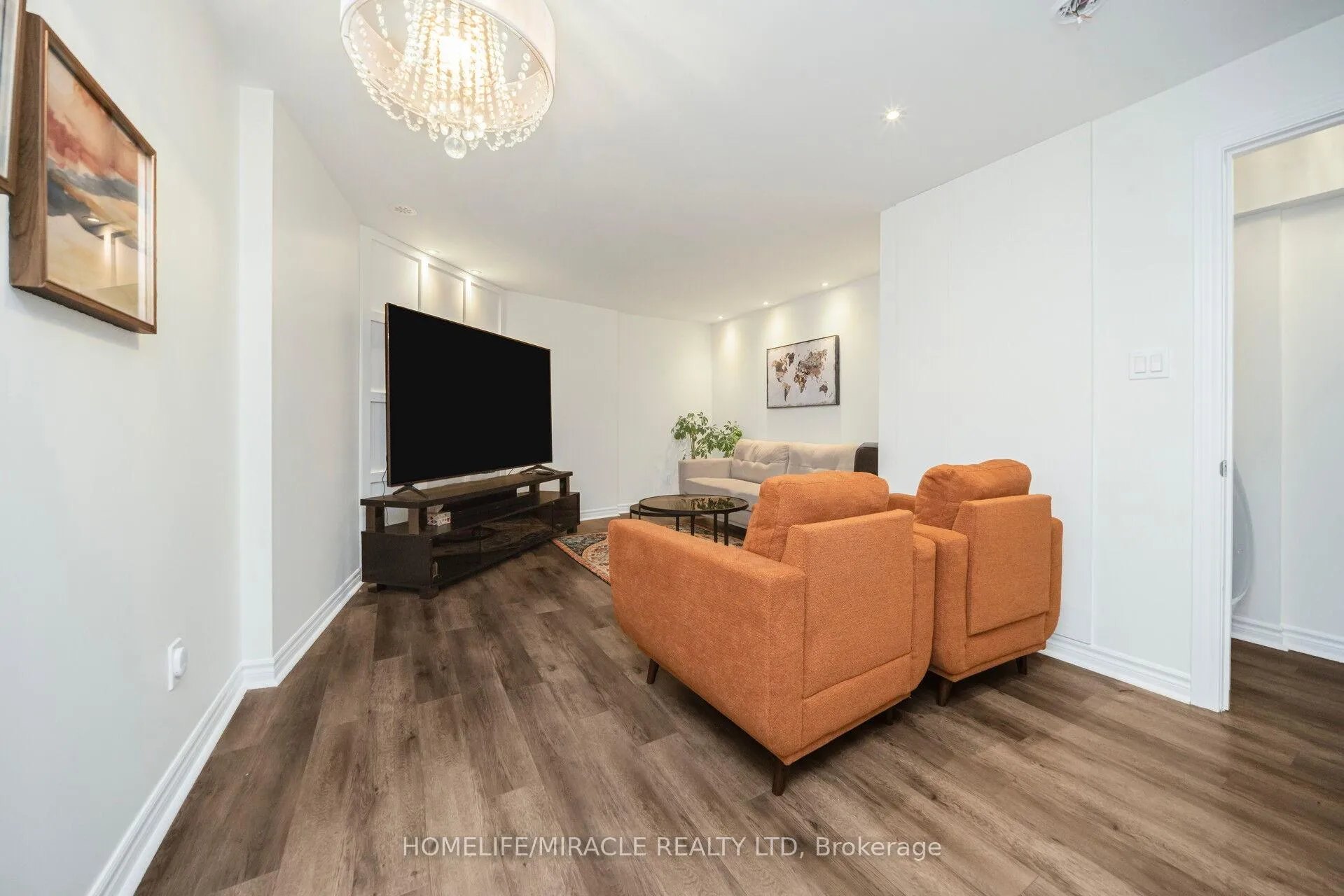 Photo 33 of 2 Aspen Hills Road, Brampton, Credit Valley — HOMEH