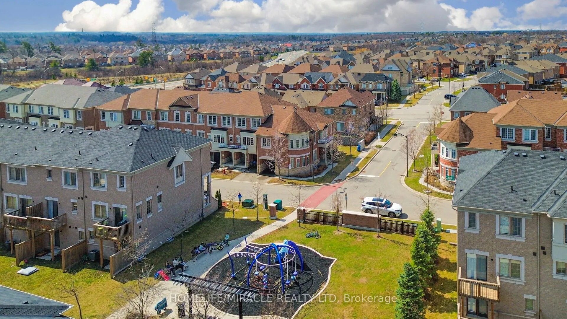 Photo 40 of 2 Aspen Hills Road, Brampton, Credit Valley — HOMEH