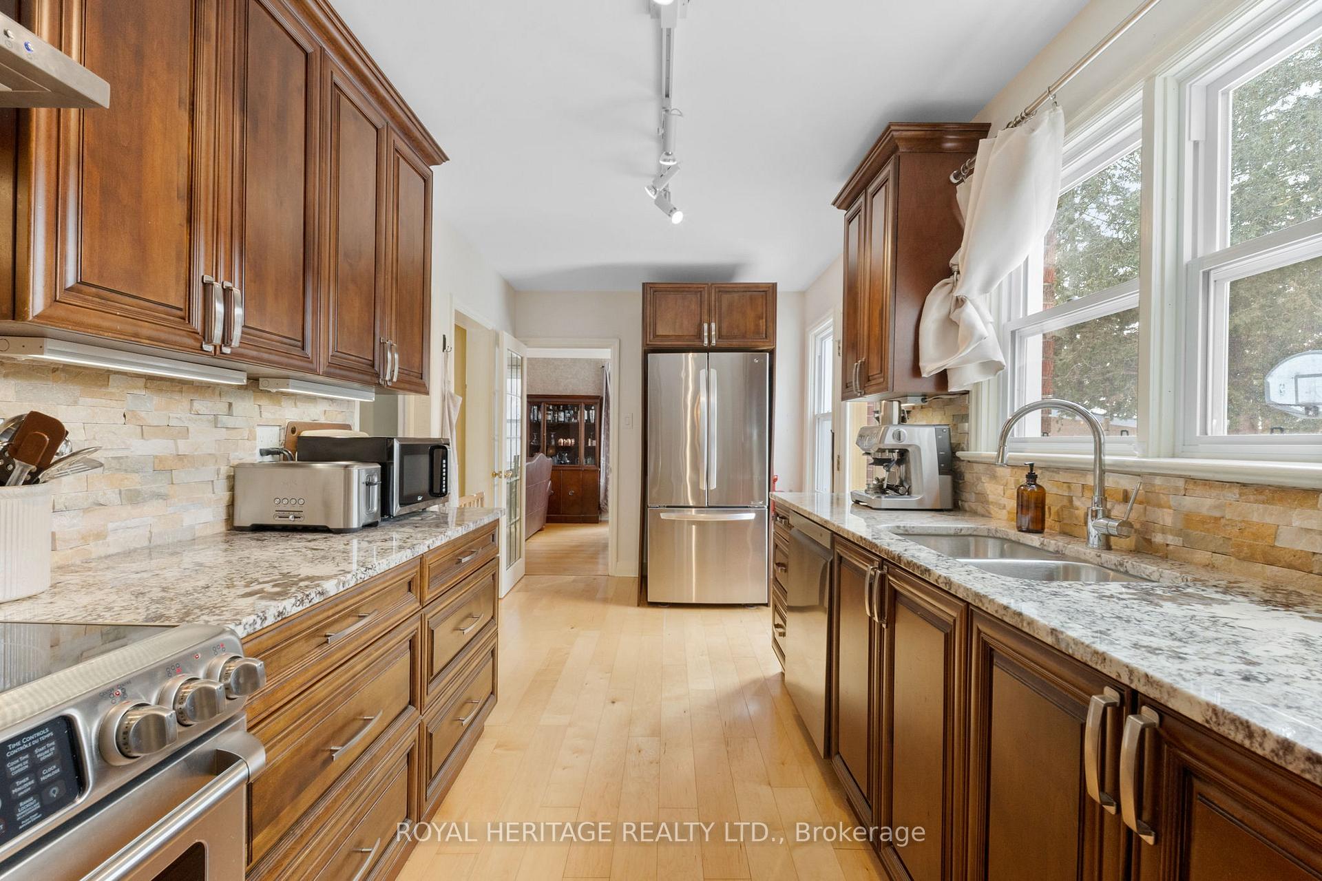 Photo 10 of 181 Abbott Boulevard, Cobourg — HOMEH